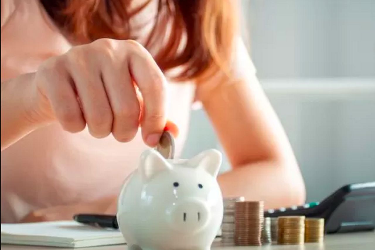 Tips Keuangan Cerdas agar Dompet Tetap Aman di Akhir Bulan